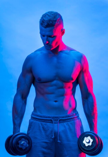 Тренер мужчина